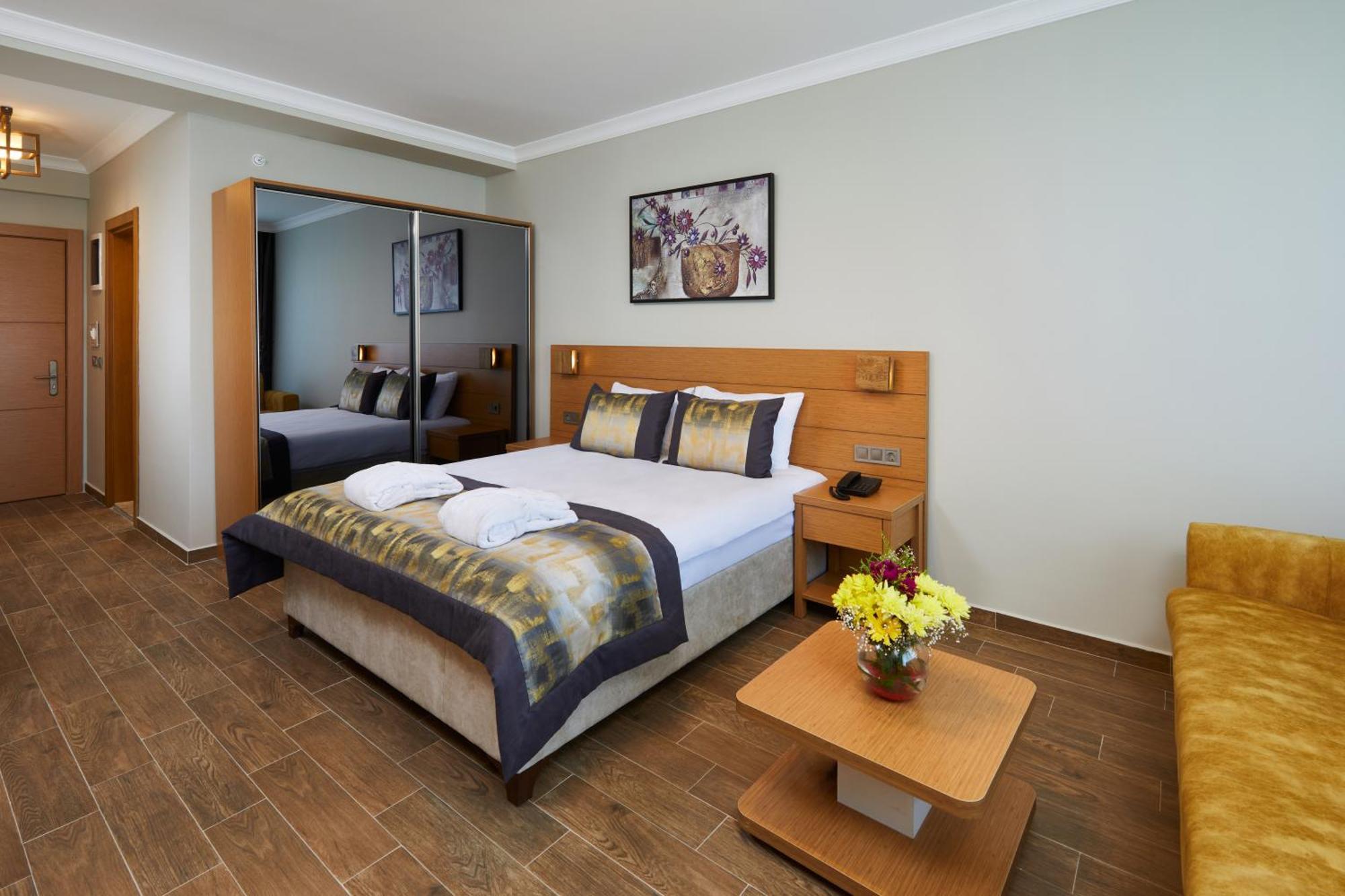 Hattusa Vacation Business Thermal Hotel Saray Buitenkant foto